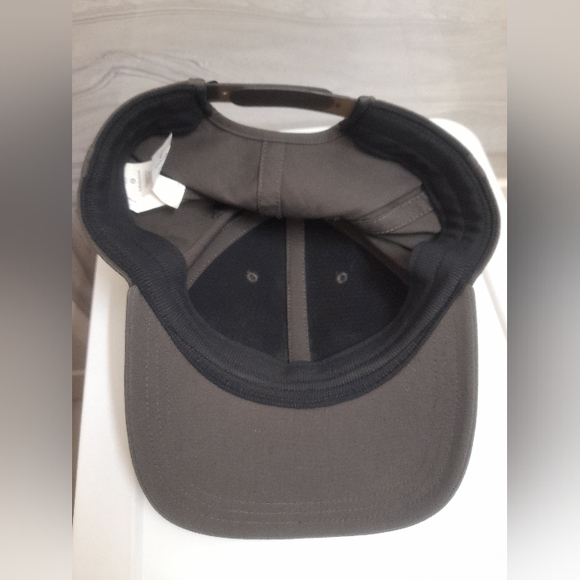 Lululemon - Gray Snapback Trucker Hat/Cap - One Size - Picture 4 of 9